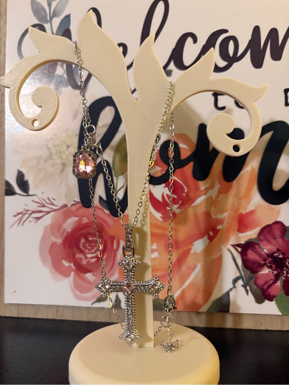 3/20♥️Silver Cross Pendant Necklace with Pink Accent Stone - Picture 2 of 3
